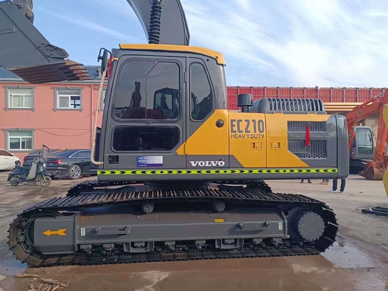 Volvo EC210 - Гусеничный экскаватор: фото 5 Volvo EC210 - Гусеничный экскаватор: фото 5