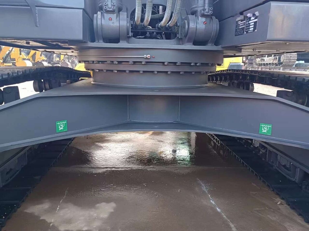 Volvo EC210 - Гусеничный экскаватор: фото 3 Volvo EC210 - Гусеничный экскаватор: фото 3