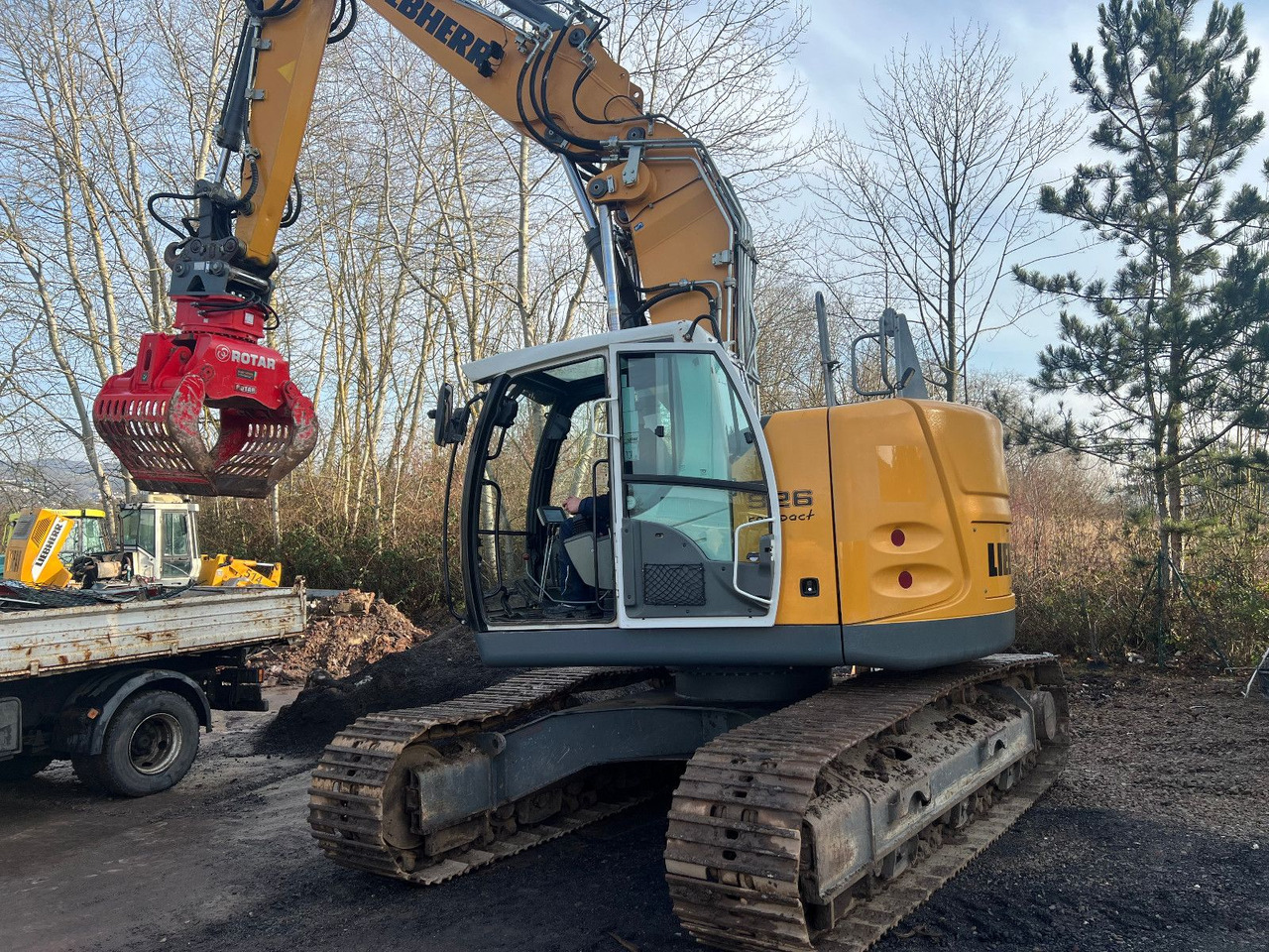 Liebherr R 926 Compact SW 48 Likufix - Гусеничный экскаватор: фото 1 Liebherr R 926 Compact SW 48 Likufix - Гусеничный экскаватор: фото 1