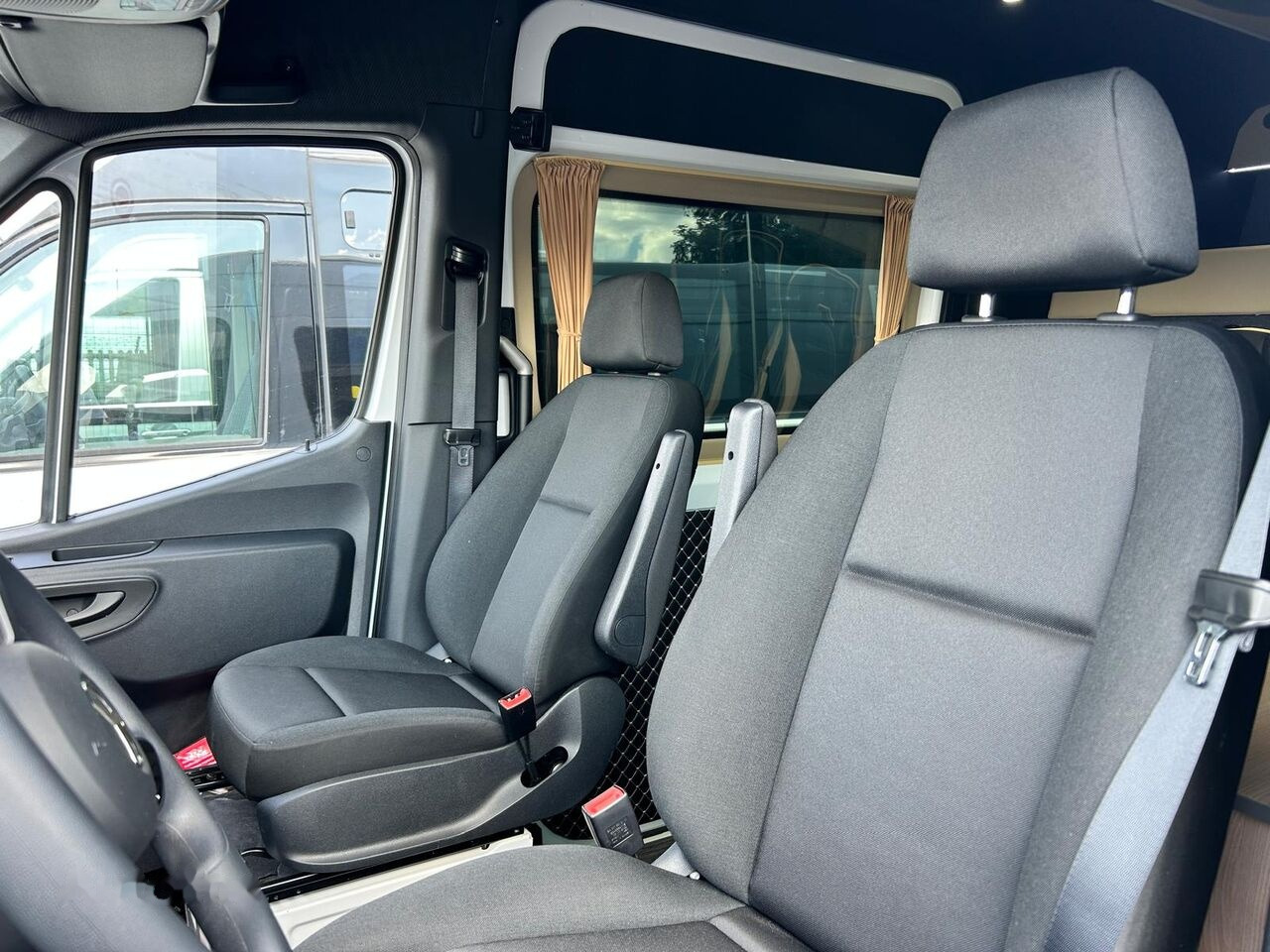 Дом на колесах Mercedes-Benz Sprinter 316 Mercus Camper: фото 30