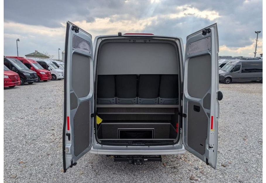Volkswagen Crafter - Микроавтобус, Пассажирский фургон: фото 5 Volkswagen Crafter - Микроавтобус, Пассажирский фургон: фото 5