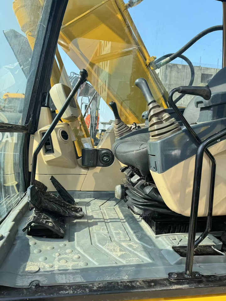 CAT 320CL - Гусеничный экскаватор: фото 4 CAT 320CL - Гусеничный экскаватор: фото 4