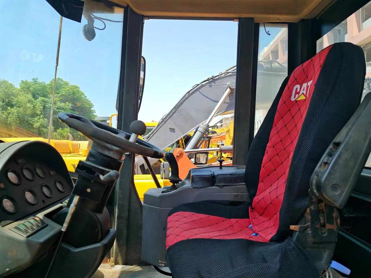 CAT 950G - Колёсный погрузчик: фото 3 CAT 950G - Колёсный погрузчик: фото 3