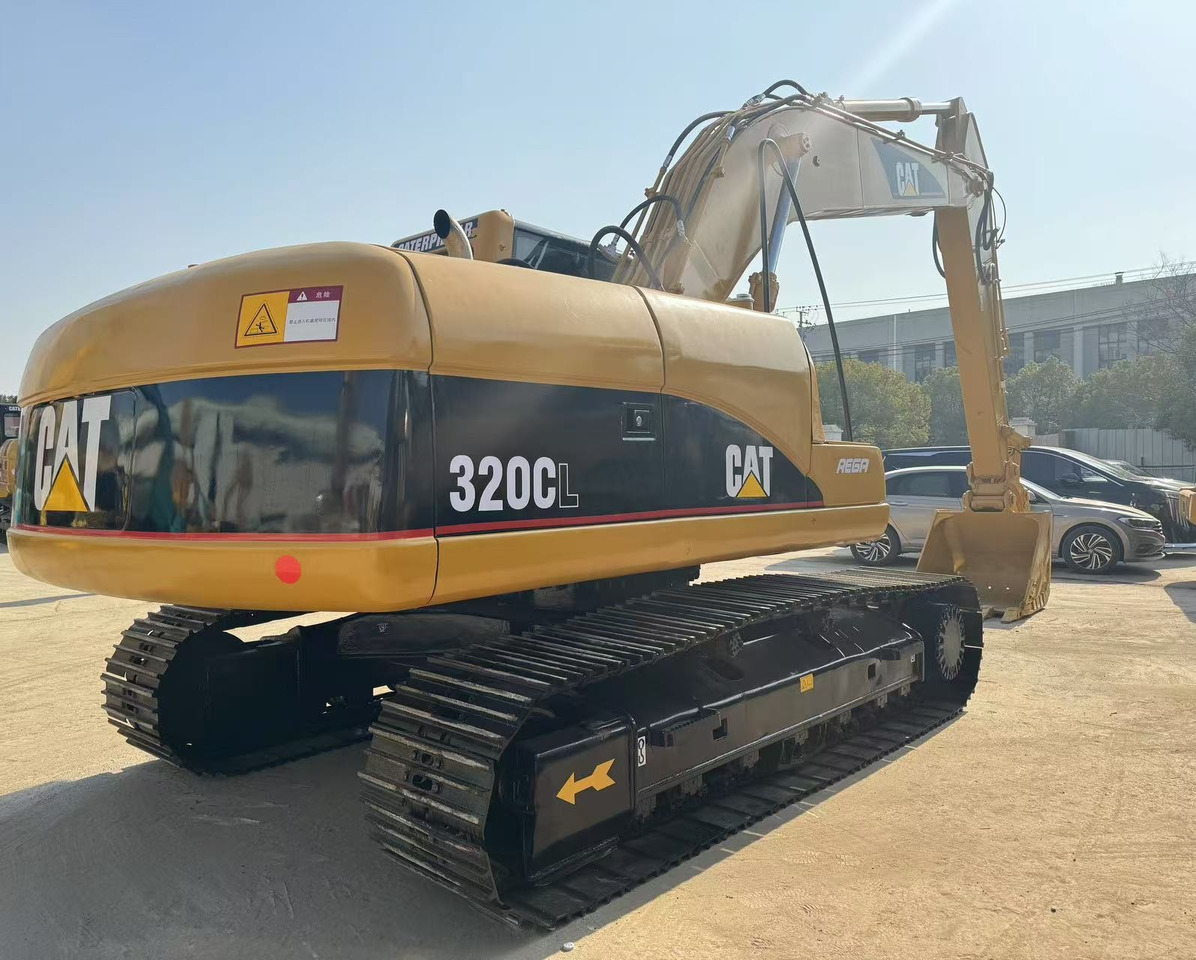 CATERPILLAR 320C - Гусеничный экскаватор: фото 1 CATERPILLAR 320C - Гусеничный экскаватор: фото 1