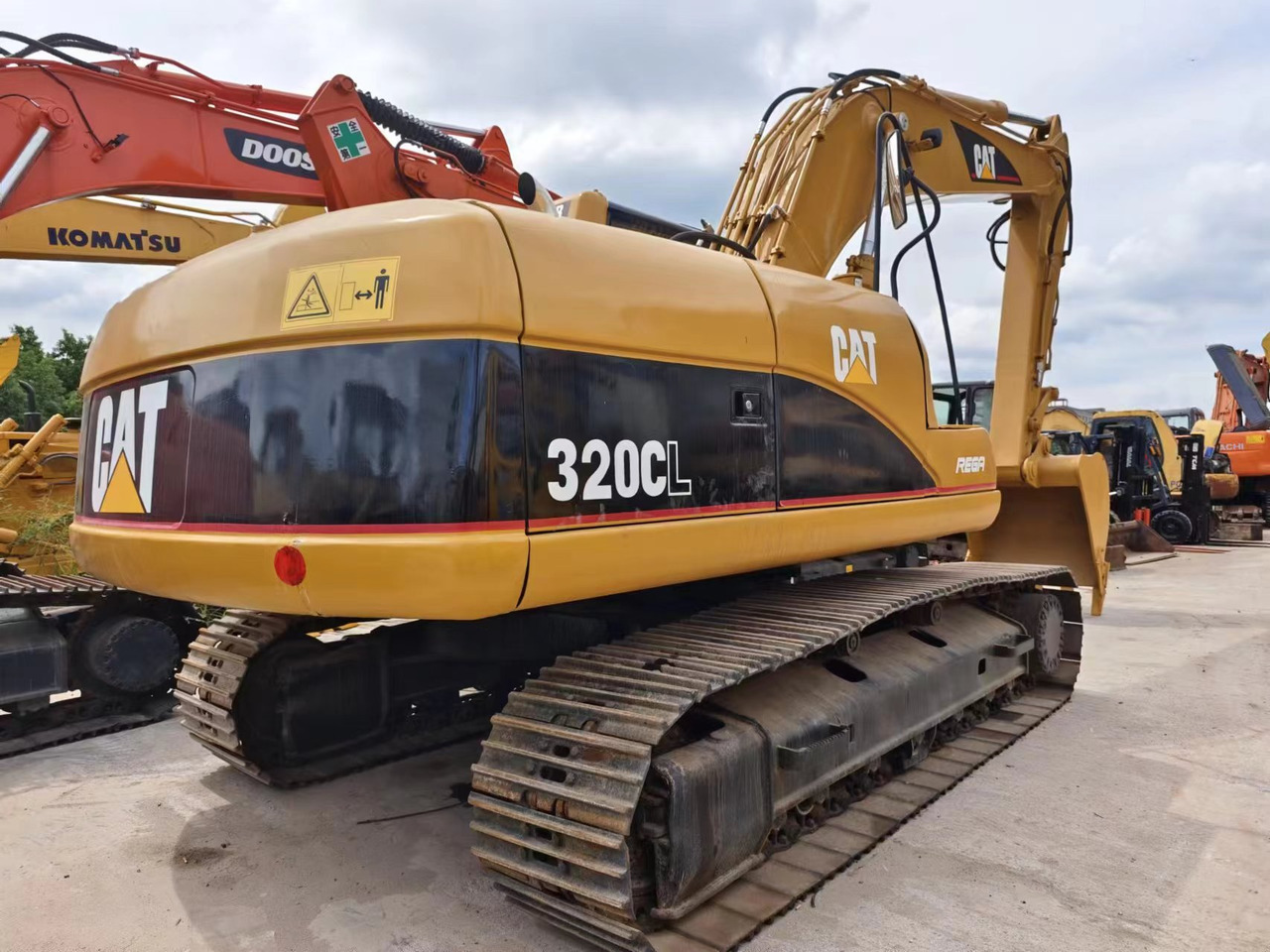 CATERPILLAR 320C - Гусеничный экскаватор: фото 2 CATERPILLAR 320C - Гусеничный экскаватор: фото 2