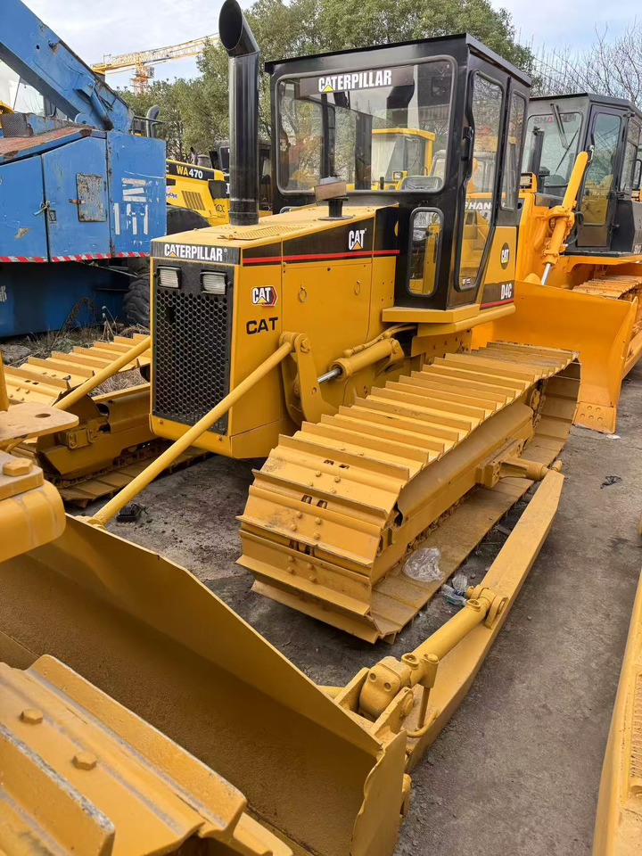 CATERPILLAR D4C - Бульдозер: фото 3 CATERPILLAR D4C - Бульдозер: фото 3