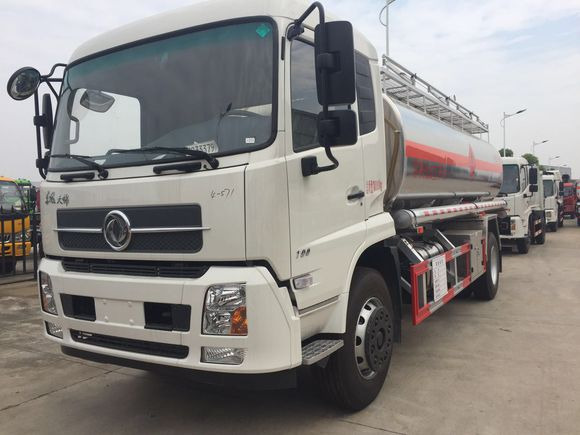 DONGFENG Tank truck - Грузовик-цистерна: фото 1 DONGFENG Tank truck - Грузовик-цистерна: фото 1