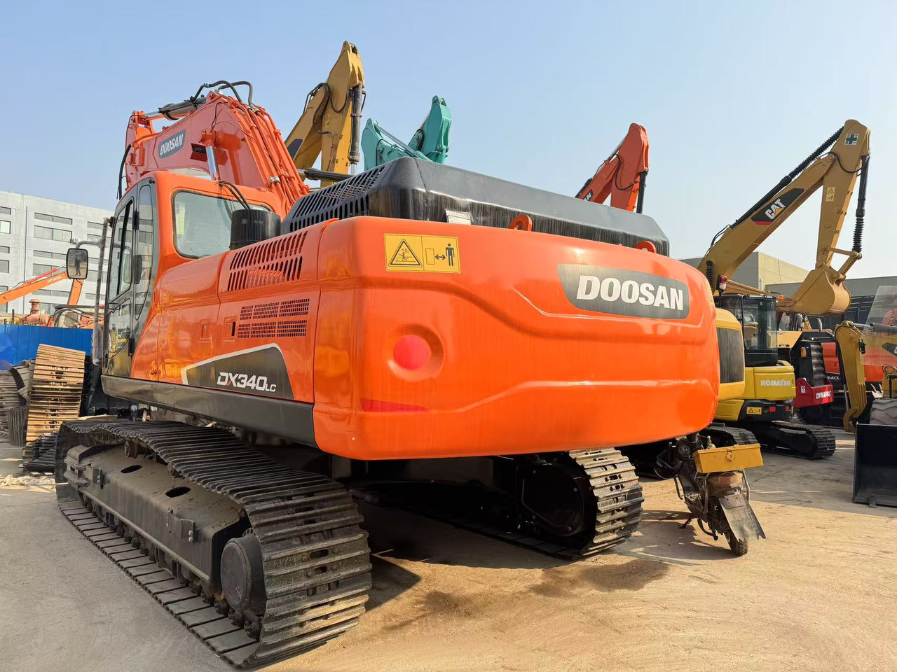 DOOSAN DX340LC - Гусеничный экскаватор: фото 1 DOOSAN DX340LC - Гусеничный экскаватор: фото 1