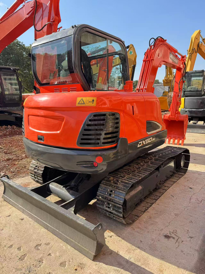 DOOSAN DX60-9C - Мини-экскаватор: фото 1 DOOSAN DX60-9C - Мини-экскаватор: фото 1