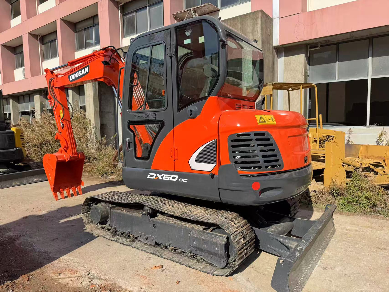 DOOSAN DX60-9C - Мини-экскаватор: фото 2 DOOSAN DX60-9C - Мини-экскаватор: фото 2