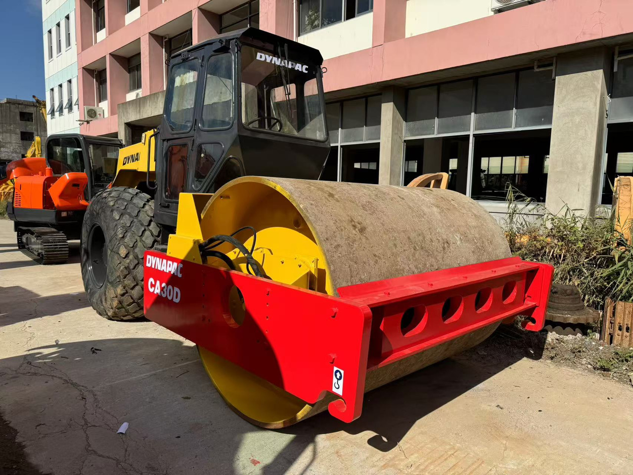 DYNAPAC CA30D - Компактор: фото 2 DYNAPAC CA30D - Компактор: фото 2