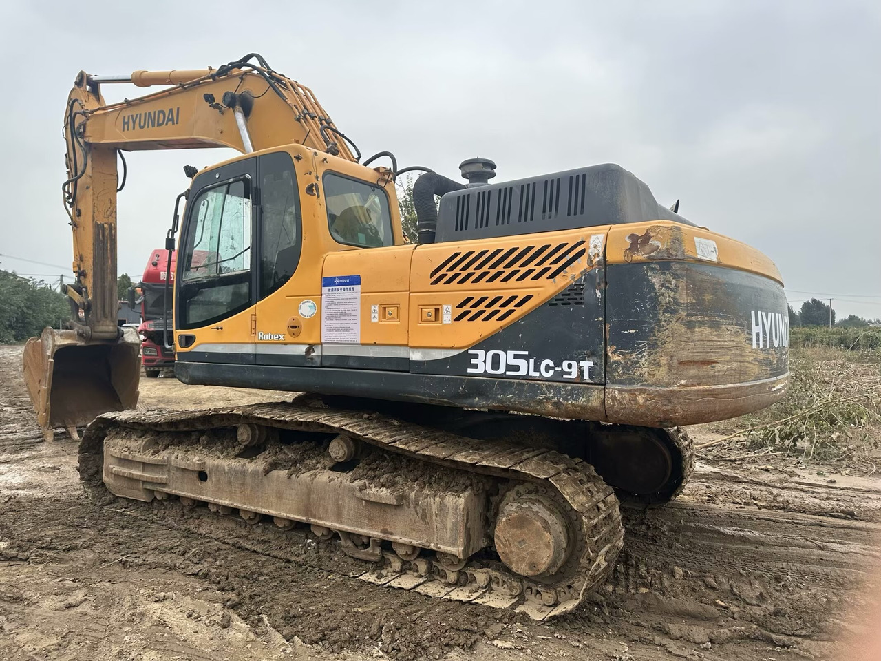 HYUNDAI R305LC-9T - Гусеничный экскаватор: фото 1 HYUNDAI R305LC-9T - Гусеничный экскаватор: фото 1