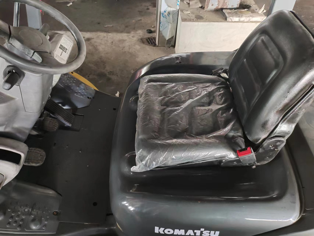 KOMATSU FD30 - Дизельный погрузчик: фото 3 KOMATSU FD30 - Дизельный погрузчик: фото 3