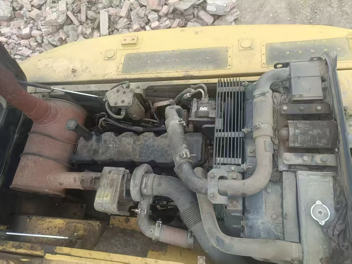 KOMATSU PC200-8N1 - Гусеничный экскаватор: фото 5 KOMATSU PC200-8N1 - Гусеничный экскаватор: фото 5
