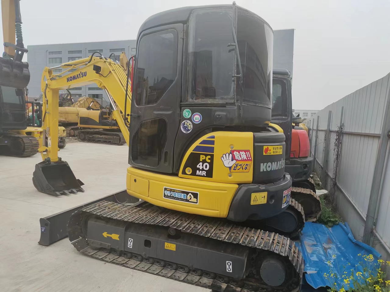 KOMATSU PC40MR - Мини-экскаватор: фото 2 KOMATSU PC40MR - Мини-экскаватор: фото 2