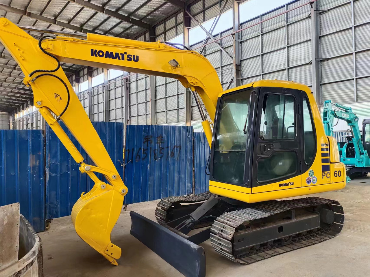 KOMATSU PC60-7 - Гусеничный экскаватор: фото 1 KOMATSU PC60-7 - Гусеничный экскаватор: фото 1