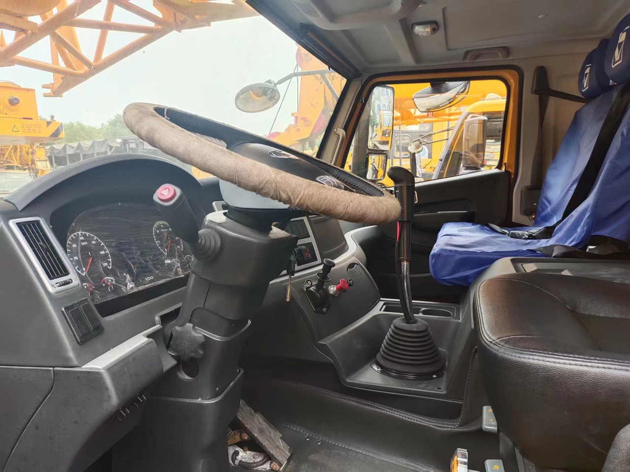 XCMG QY70K - Мобильный кран: фото 4 XCMG QY70K - Мобильный кран: фото 4