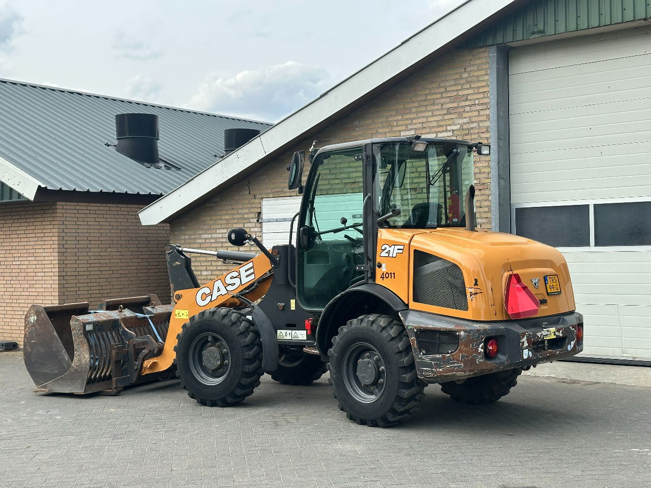 Case 21F - Колёсный погрузчик: фото 2 Case 21F - Колёсный погрузчик: фото 2