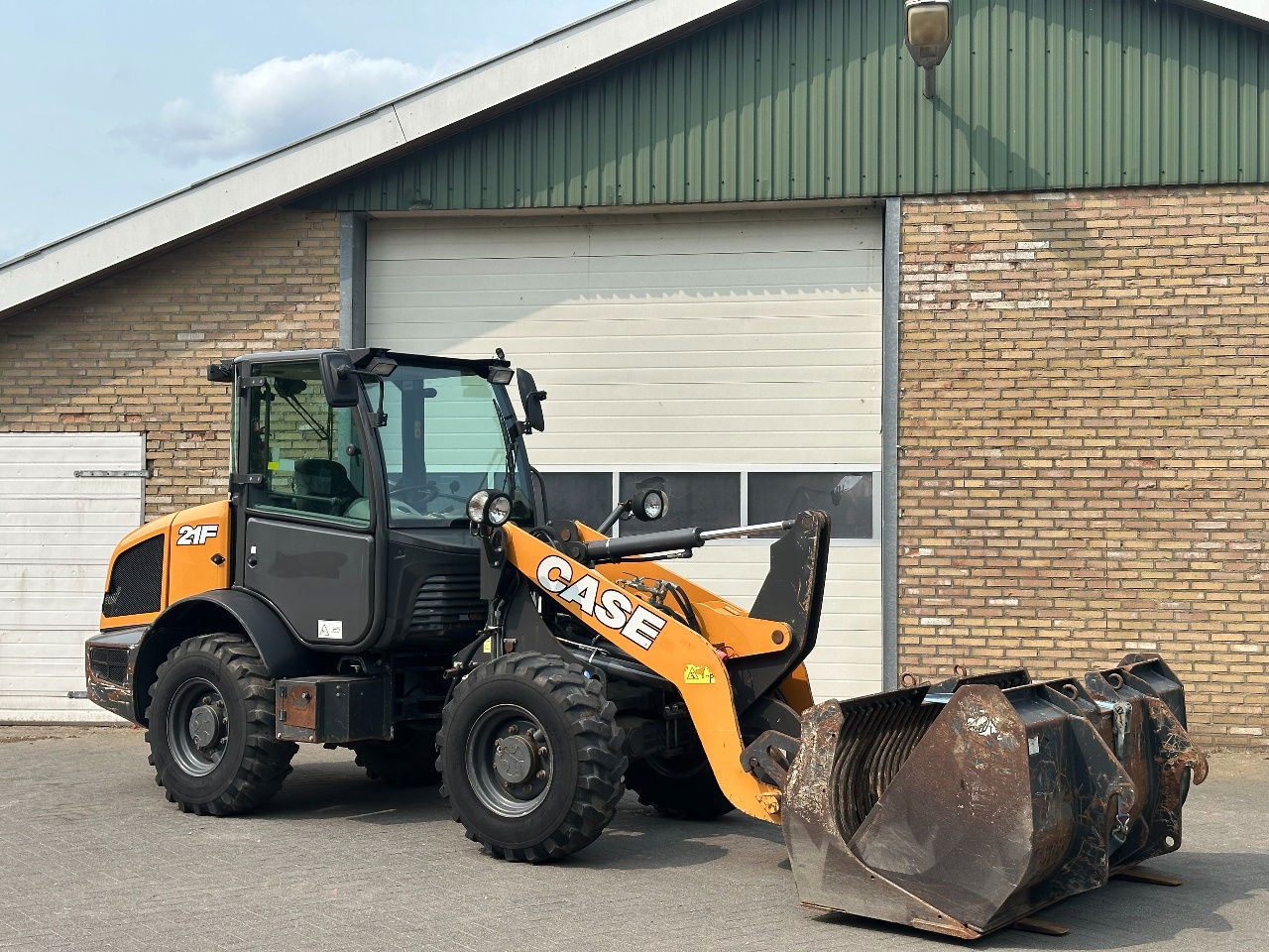 Case 21F - Колёсный погрузчик: фото 3 Case 21F - Колёсный погрузчик: фото 3