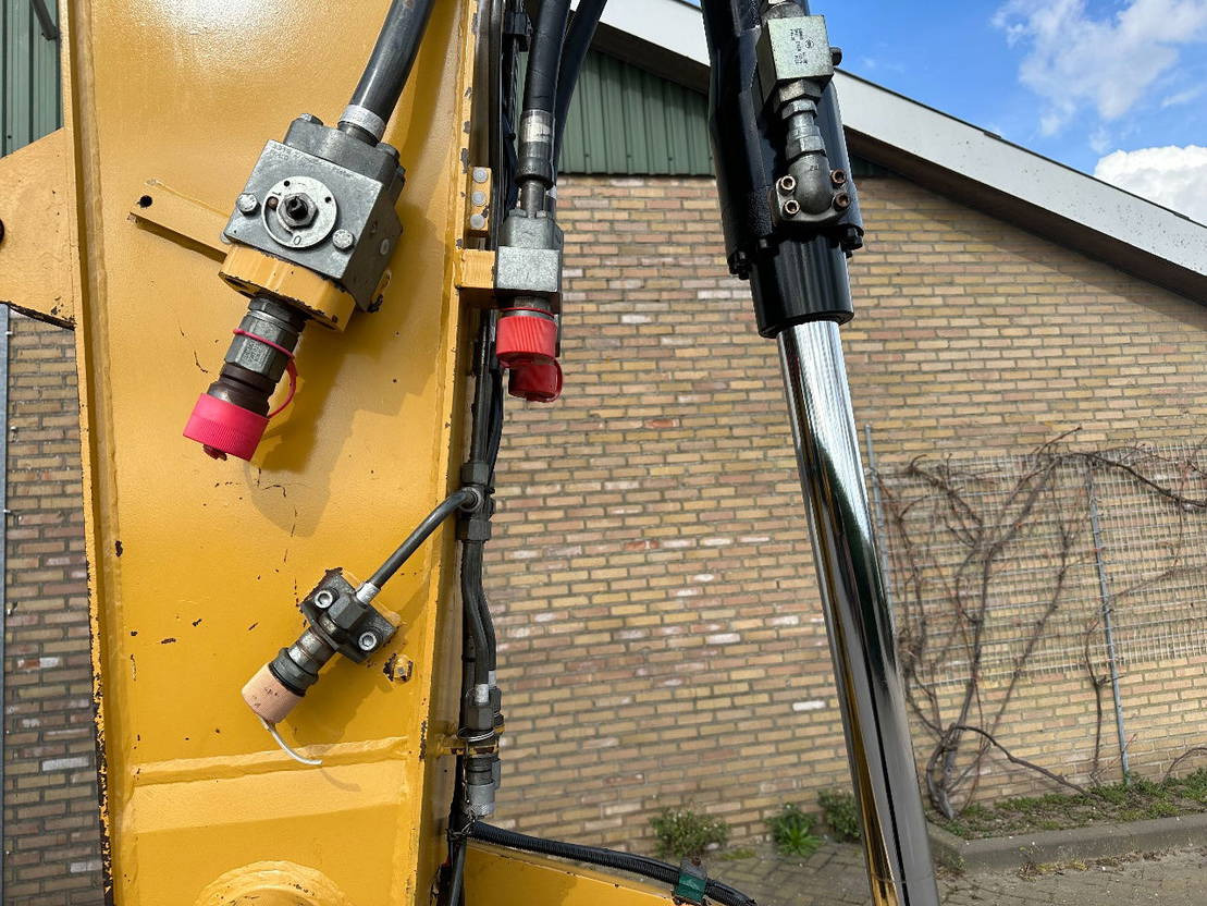 Колёсный экскаватор Caterpillar M313D: фото 19 Колёсный экскаватор Caterpillar M313D: фото 19