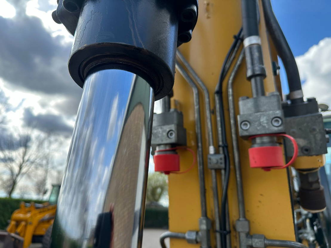 Колёсный экскаватор Caterpillar M313D: фото 23 Колёсный экскаватор Caterpillar M313D: фото 23