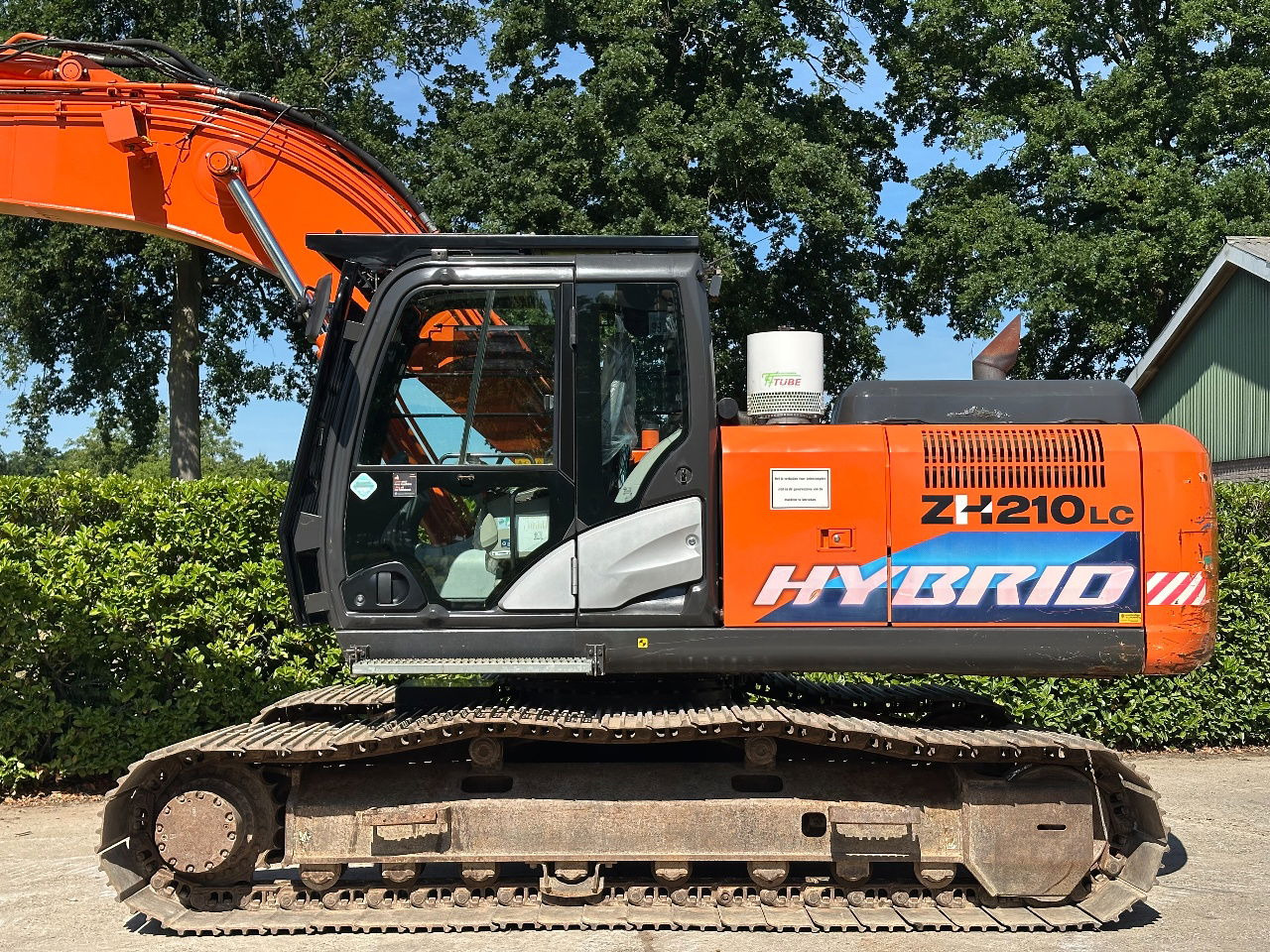 Hitachi ZH210LC-5B - Гусеничный экскаватор: фото 4 Hitachi ZH210LC-5B - Гусеничный экскаватор: фото 4