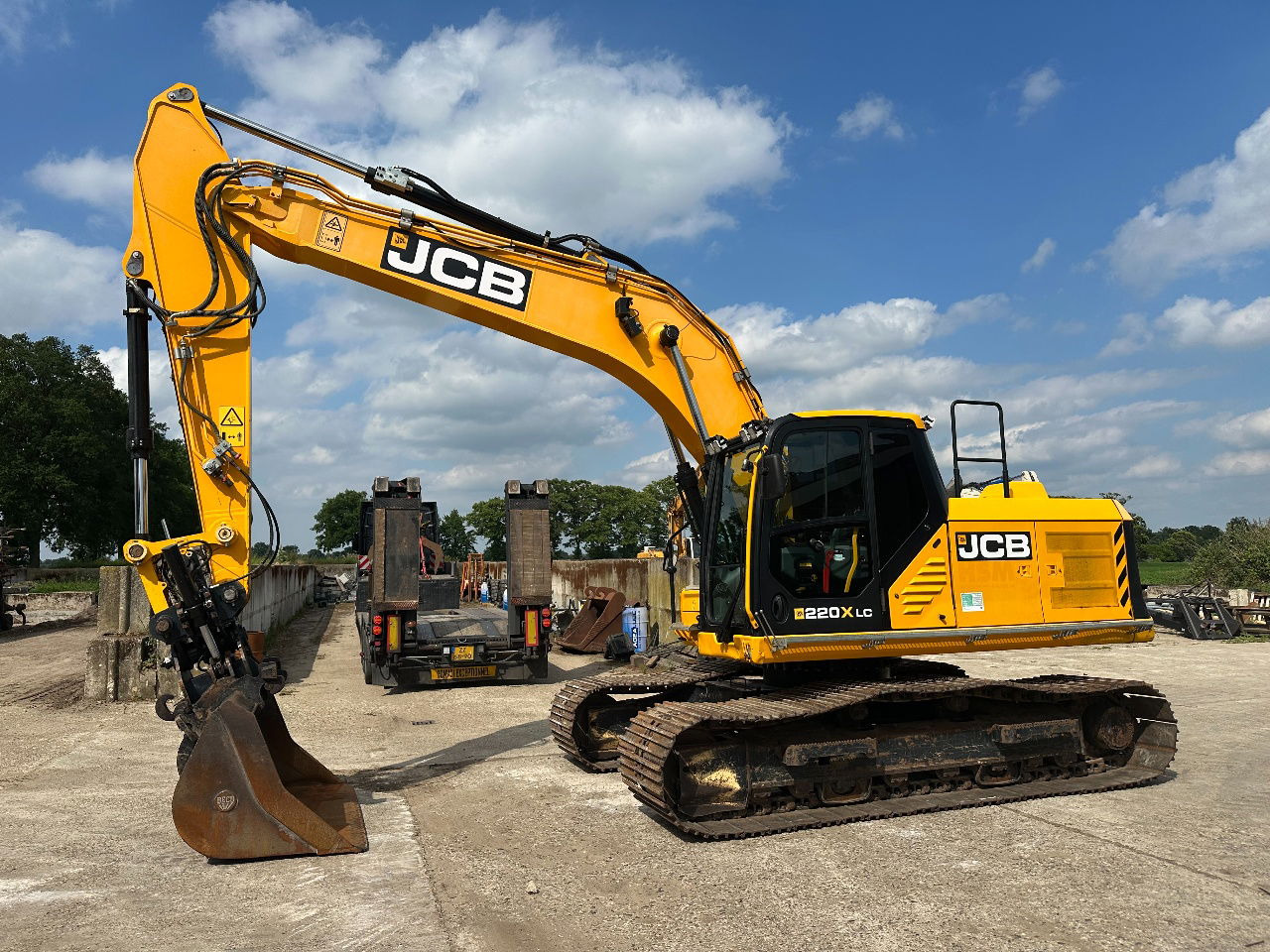 JCB 220Xlc - Гусеничный экскаватор: фото 2 JCB 220Xlc - Гусеничный экскаватор: фото 2