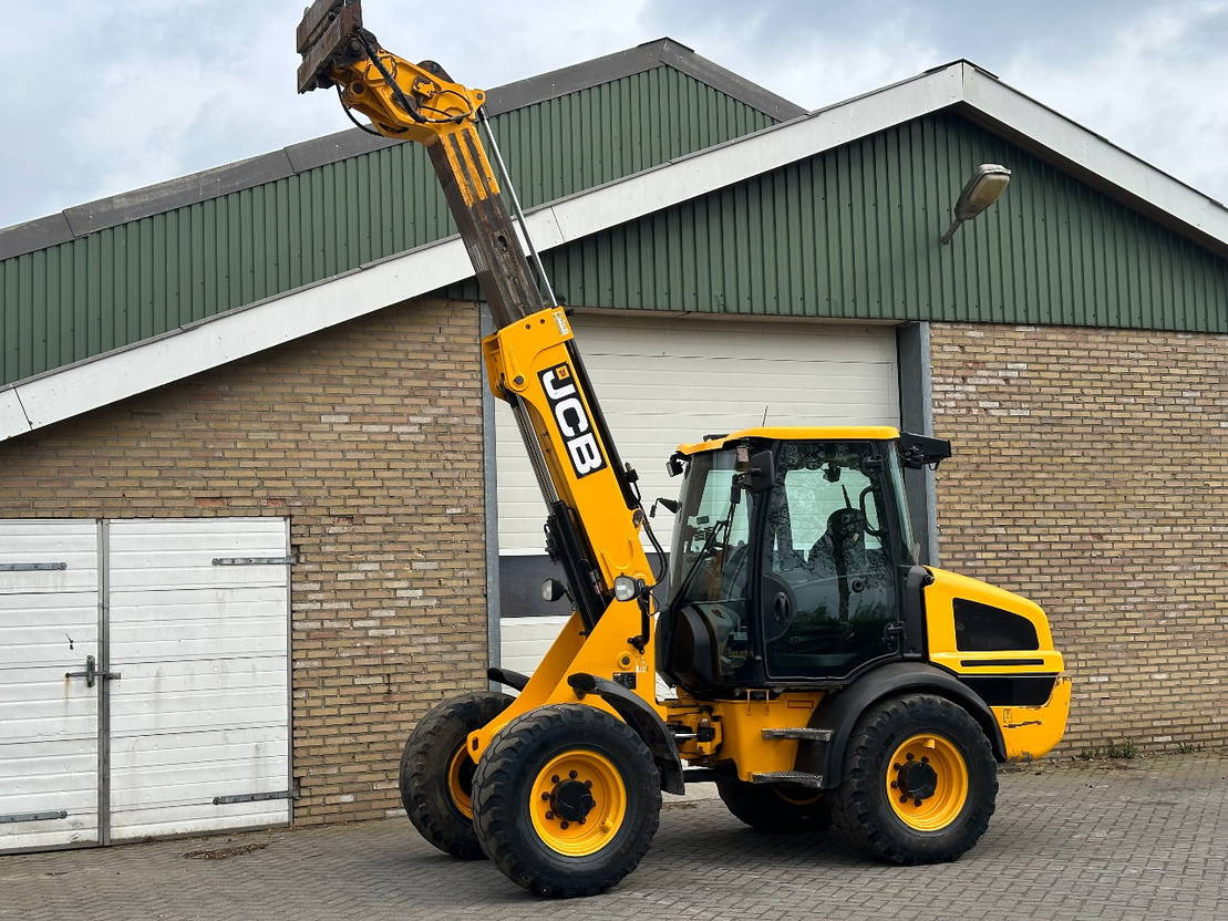 JCB TM220 SV A - Телескопический фронтальный погрузчик: фото 4 JCB TM220 SV A - Телескопический фронтальный погрузчик: фото 4