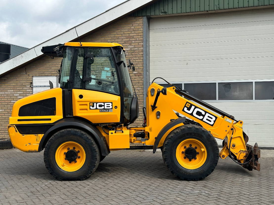 Телескопический фронтальный погрузчик JCB TM220 SV A: фото 9 Телескопический фронтальный погрузчик JCB TM220 SV A: фото 9
