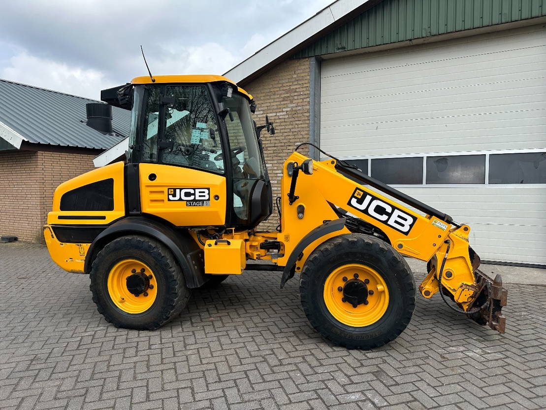 Телескопический фронтальный погрузчик JCB TM220 SV A: фото 8 Телескопический фронтальный погрузчик JCB TM220 SV A: фото 8