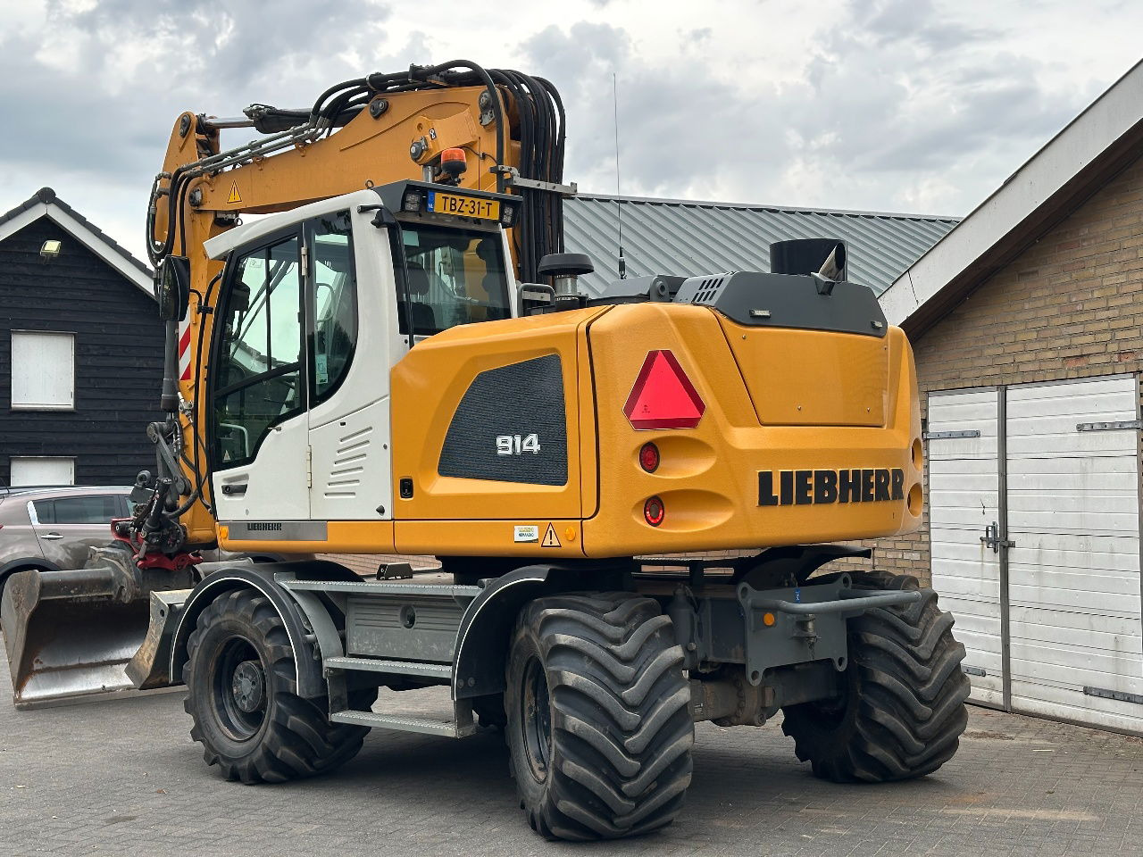 Liebherr A914 - Колёсный экскаватор: фото 4 Liebherr A914 - Колёсный экскаватор: фото 4