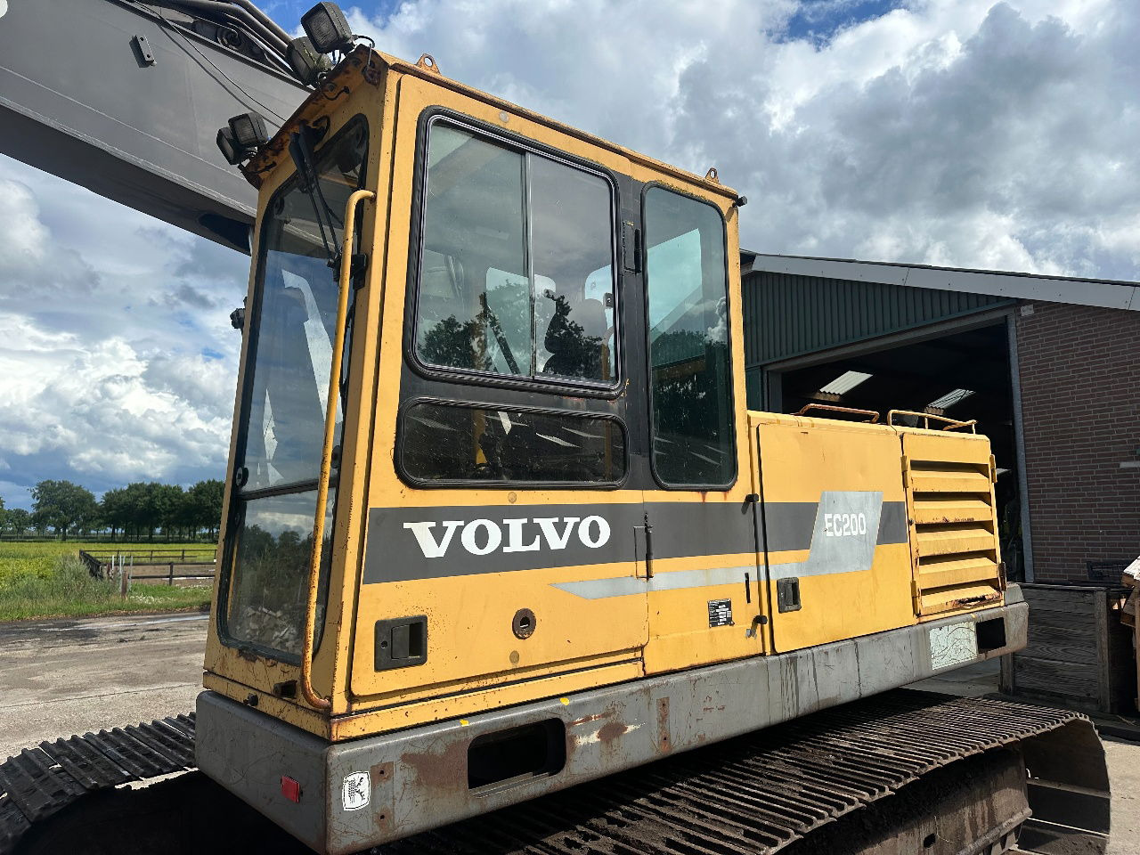 Volvo EC200 - Гусеничный экскаватор: фото 2 Volvo EC200 - Гусеничный экскаватор: фото 2