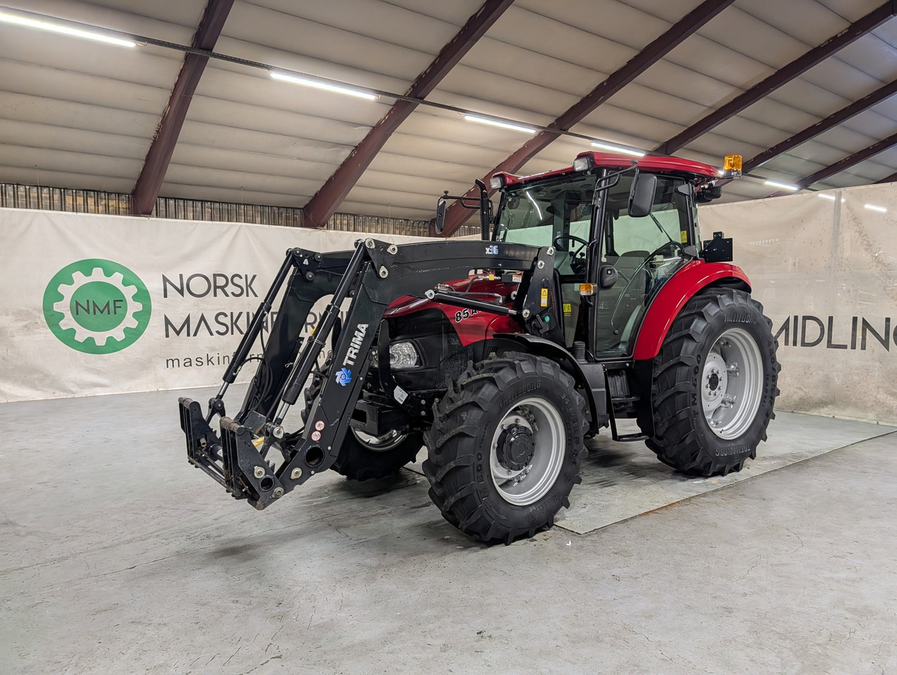 Трактор CASE IH Farmall 85A: фото 1
