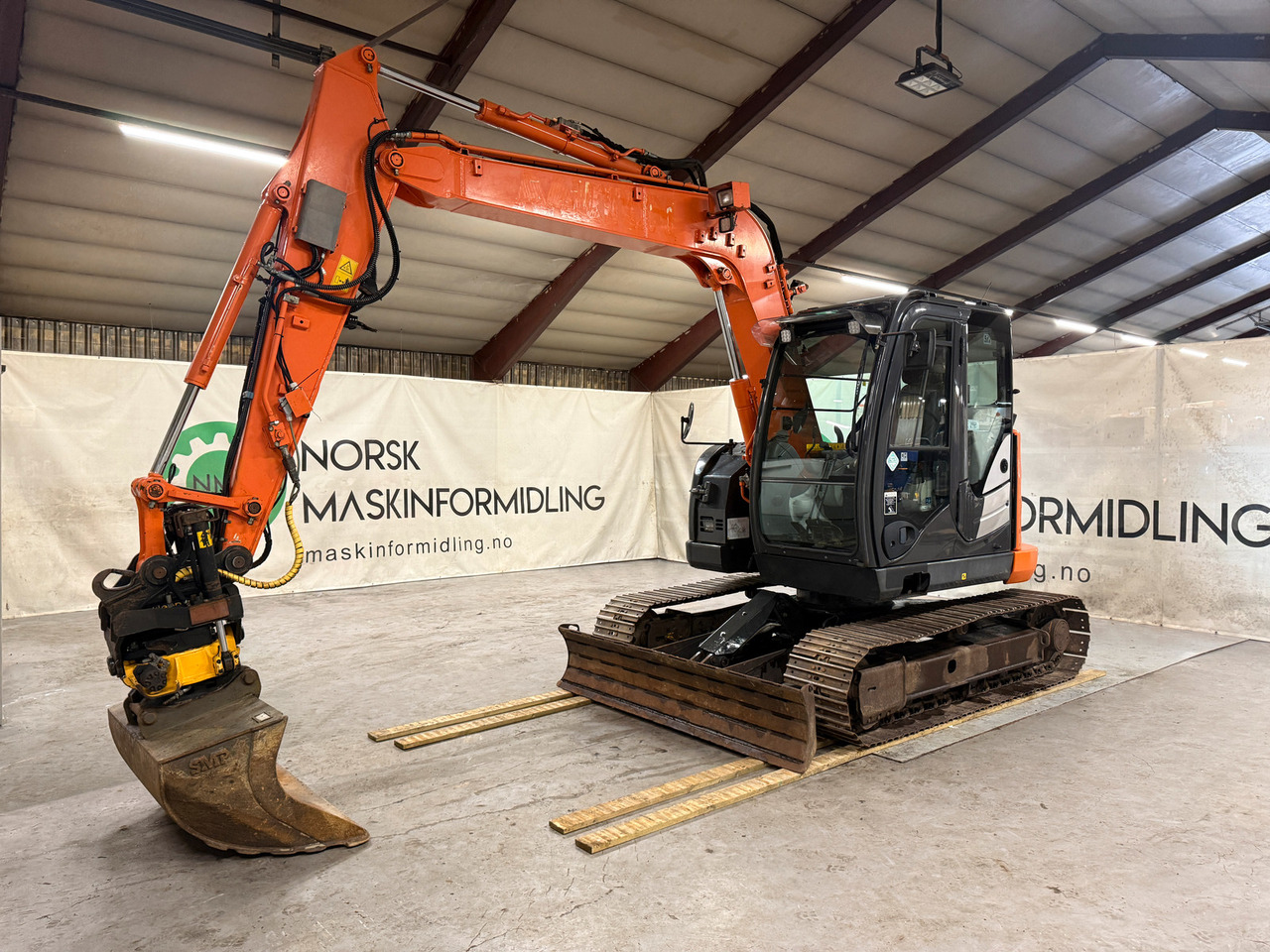 Hitachi ZX85US-5A - Мини-экскаватор: фото 1 Hitachi ZX85US-5A - Мини-экскаватор: фото 1