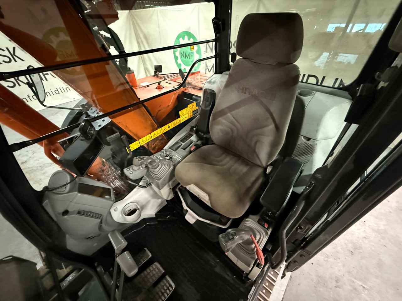 Мини-экскаватор Hitachi ZX85US-5A: фото 14