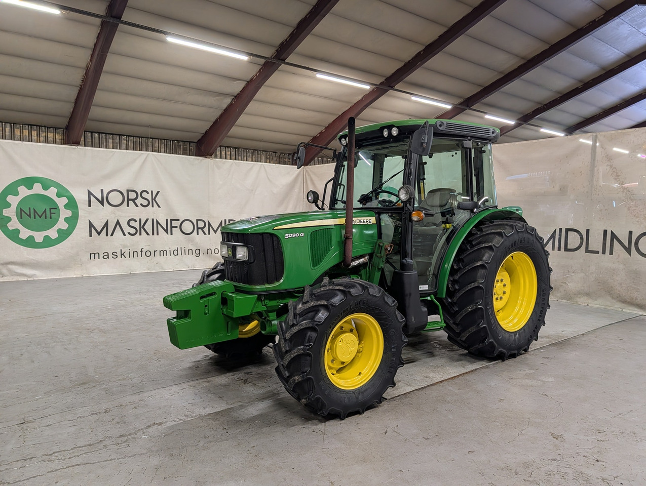 John Deere 5090G - Трактор: фото 1 John Deere 5090G - Трактор: фото 1
