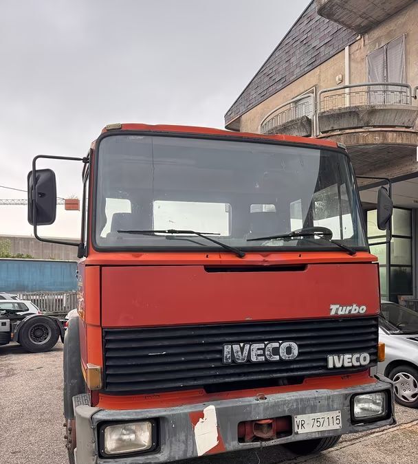 IVECO TURBO 190-26 Ribaltabile - Грузовик-контейнеровоз/ Сменный кузов: фото 2 IVECO TURBO 190-26 Ribaltabile - Грузовик-контейнеровоз/ Сменный кузов: фото 2