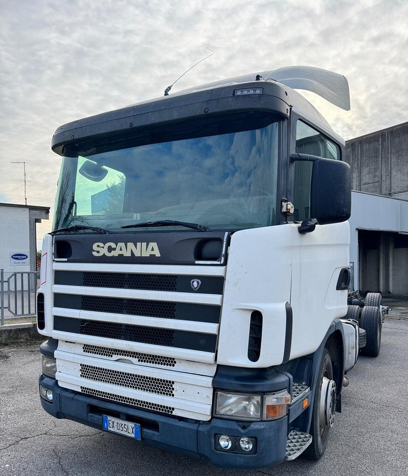 Motrice Scania R124 - 420 - 2002 (6X2) - Грузовик-шасси: фото 2 Motrice Scania R124 - 420 - 2002 (6X2) - Грузовик-шасси: фото 2