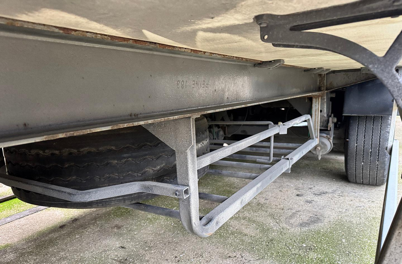 Полуприцеп-рефрижератор SEMIRIMORCHIO FRIGO LAMBERET - 2002: фото 8 Полуприцеп-рефрижератор SEMIRIMORCHIO FRIGO LAMBERET - 2002: фото 8