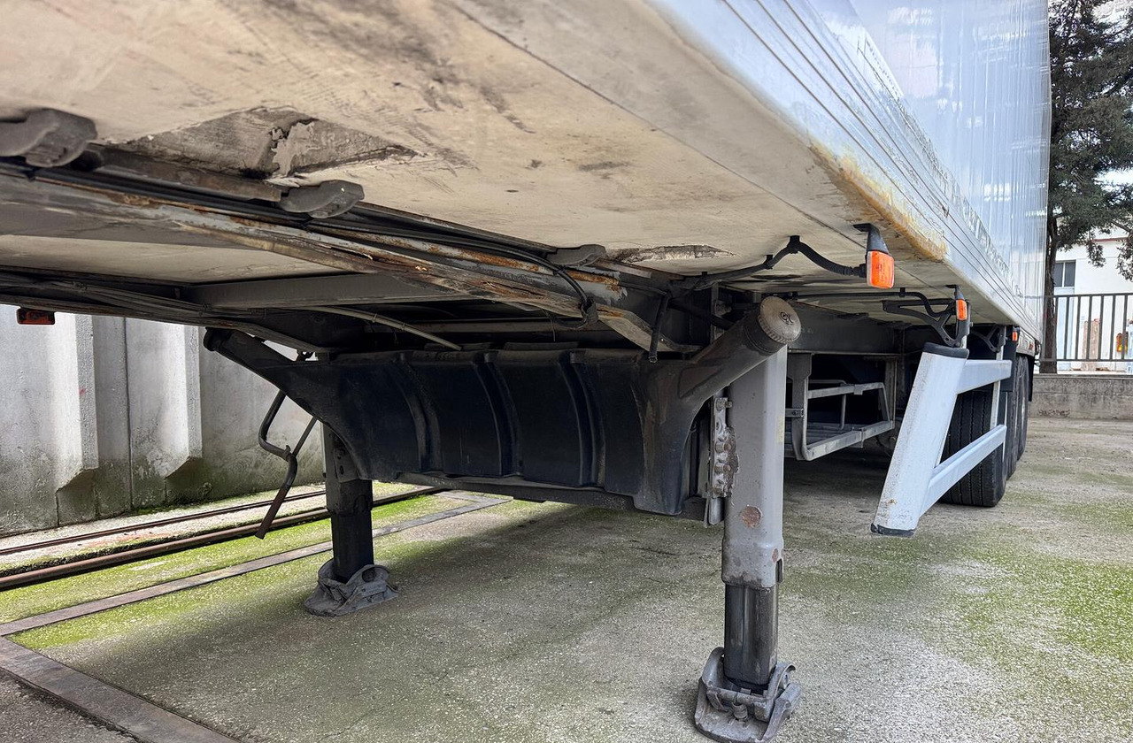 Полуприцеп-рефрижератор SEMIRIMORCHIO FRIGO LAMBERET - 2002: фото 7 Полуприцеп-рефрижератор SEMIRIMORCHIO FRIGO LAMBERET - 2002: фото 7