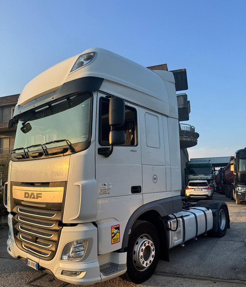 DAF XF 460 FT - 2017 - IMPIANTO RIBALTABILE - Тягач: фото 1 DAF XF 460 FT - 2017 - IMPIANTO RIBALTABILE - Тягач: фото 1