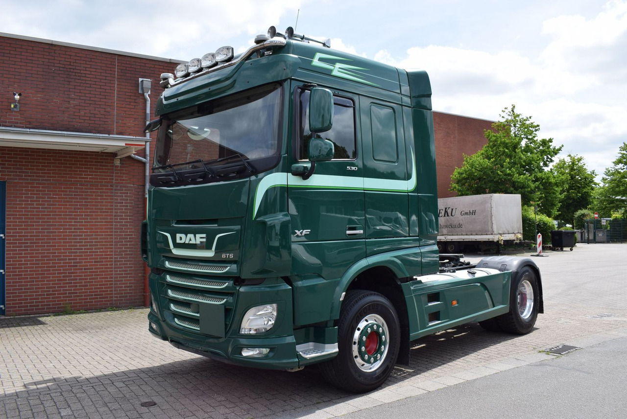 DAF XF 530 FT Retarder Leder Standklima Hydraulik - Тягач: фото 1 DAF XF 530 FT Retarder Leder Standklima Hydraulik - Тягач: фото 1
