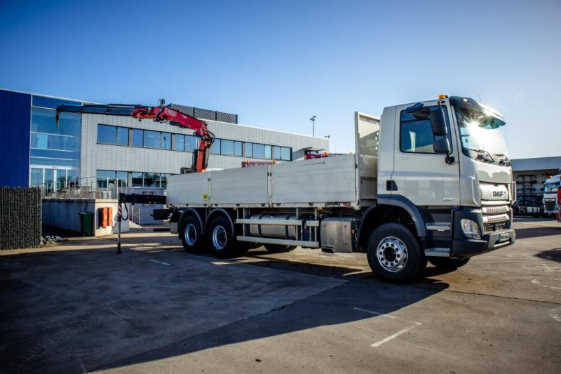 DAF CF 450-6X4+FASSI18T/M(3EXT)-78500KM - Грузовик бортовой/ Платформа, Автоманипулятор: фото 2 DAF CF 450-6X4+FASSI18T/M(3EXT)-78500KM - Грузовик бортовой/ Платформа, Автоманипулятор: фото 2
