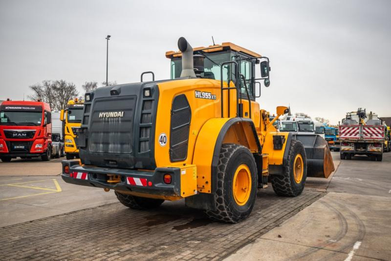 Hyundai HL955XT - Колёсный погрузчик: фото 3 Hyundai HL955XT - Колёсный погрузчик: фото 3