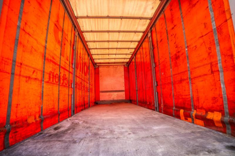 Тентованный грузовик Iveco STRALIS 270 (19t) GAZ/LPG: фото 8 Тентованный грузовик Iveco STRALIS 270 (19t) GAZ/LPG: фото 8