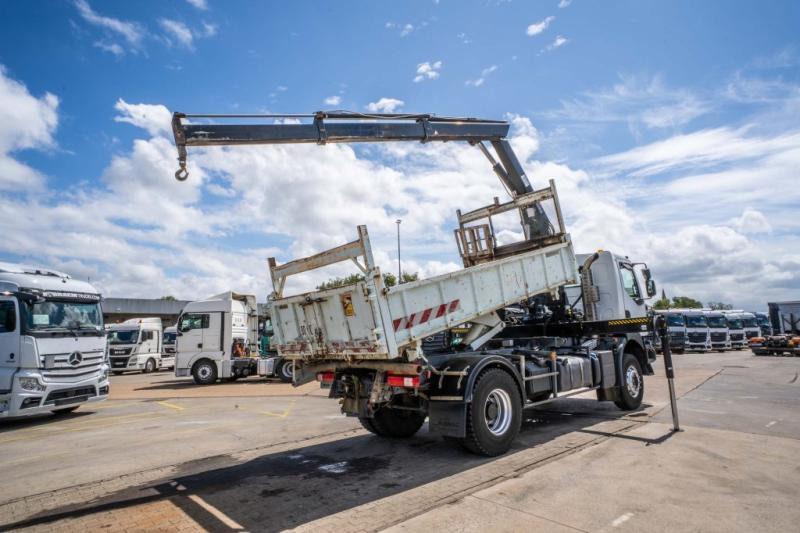 Renault KERAX 370 DXI + TRI BENNE+HIAB 16t/m + 2 EXT - Самосвал, Автоманипулятор: фото 4 Renault KERAX 370 DXI + TRI BENNE+HIAB 16t/m + 2 EXT - Самосвал, Автоманипулятор: фото 4