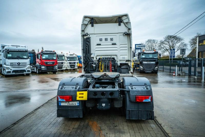 MAN TGX 18.470 XLX + INTARDER - Тягач: фото 5 MAN TGX 18.470 XLX + INTARDER - Тягач: фото 5