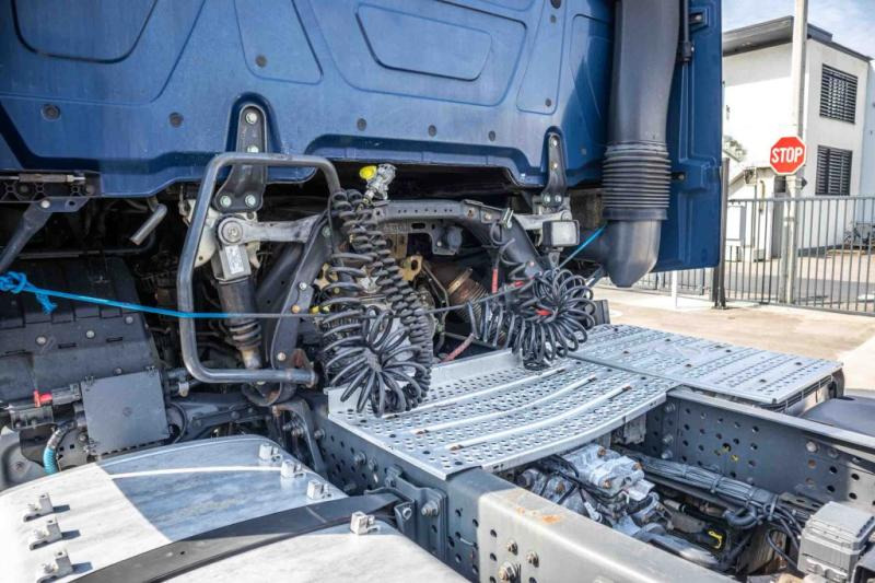 Mercedes ACTROS 1848 LS - Тягач: фото 5 Mercedes ACTROS 1848 LS - Тягач: фото 5