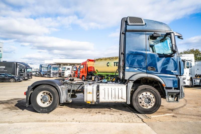 Mercedes AROCS 1843 LS ( NO ACTROS)+BIG AXLE +HYDR. - Тягач: фото 3 Mercedes AROCS 1843 LS ( NO ACTROS)+BIG AXLE +HYDR. - Тягач: фото 3
