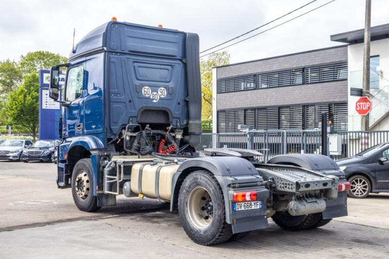 Mercedes AROCS(NO ACTROS) 1843 LS+HYDR - Тягач: фото 4 Mercedes AROCS(NO ACTROS) 1843 LS+HYDR - Тягач: фото 4